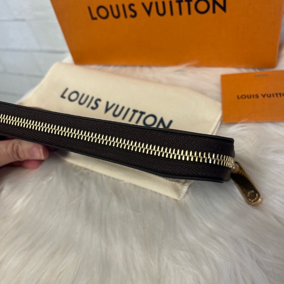 Louis Vuitton Zippy Wallet NWT - Picture 14 of 16